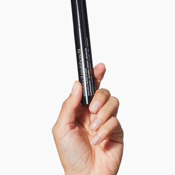 Waterproof Uniquecil Black Mascara By Yanbal - Picture 3 of 4